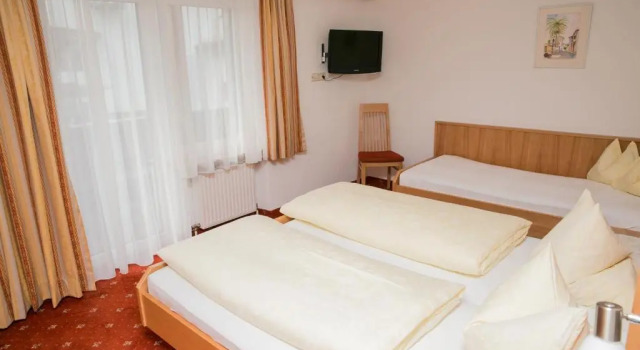 Ehrenreich, Rezerwuj Hotel Hotele w Tyrol z parkingiem, Parking