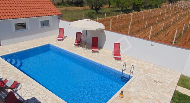 Коттедж Holiday Home Donji Lepuri