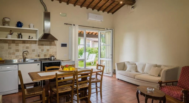 Borgo Le Colline, Забронировать Отель Отели Гамбасси-Терме 3 звезды, 3*