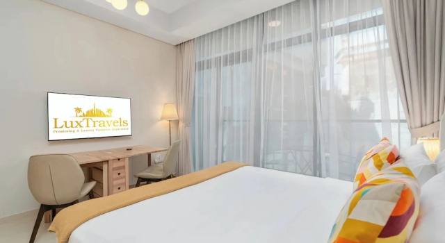 Lux BnB Aykon Tower
