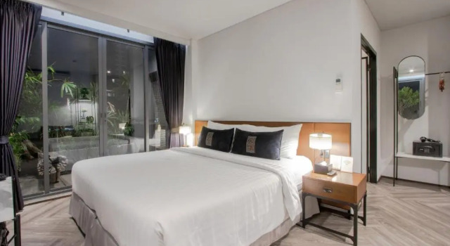 Полулюкс IR-ON Hotel