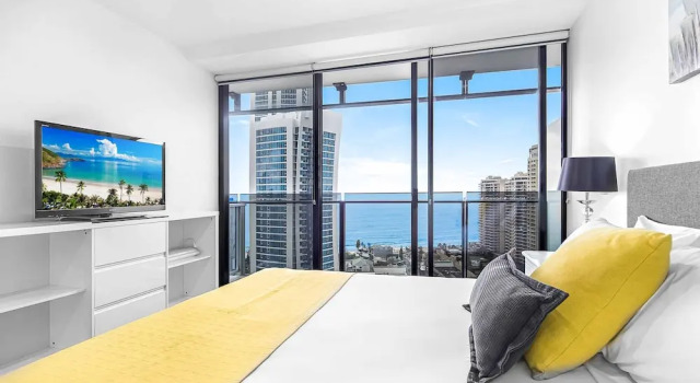Апартаменты с 2 комнатами с балконом и с видом на океан Circle on Cavil Holidays Gold Coast