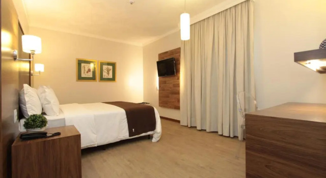 Двухместный номер Deluxe Oasis Tower Hotel