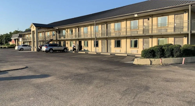 Relax Inn Heth, Buchen Sie Gasthaus Hotels in Ozark mit Parkplatz, Parkplätze