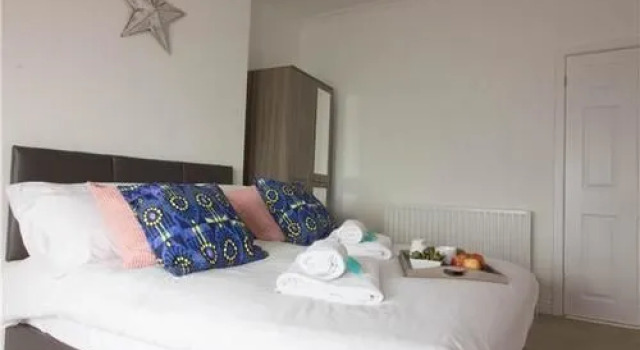 Diamond - Trent Apartment