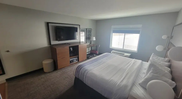 Двухместный номер Standard AmericInn by Wyndham International Falls