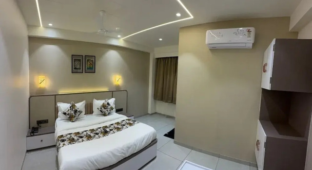 Hotel Vallabh Sky, Rezervovat Hotel Hotely v Gujarat s parkováním, Parkování