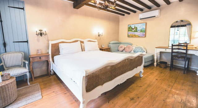 Вилла Moon River Village
