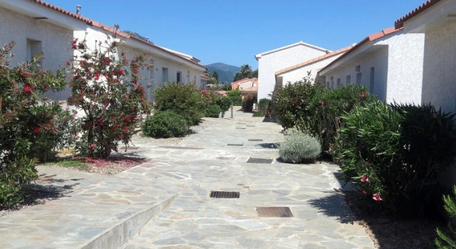 Mini 3 Mediterranean Style Villa, 100 m From the Sea, Heated Pool