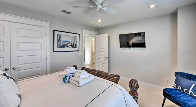Коттедж с 4 комнатами 3 Decks & Water Views: Breezy Home in Hilton Head