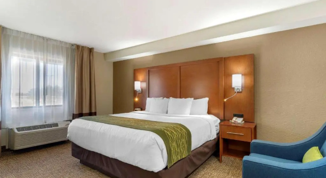 Номер Standard Comfort Inn & Suites - near Robins Air Force Base Main Gate