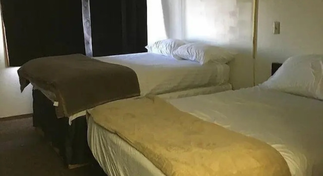 Sunset Inn, Varaa Mini-hotelli  