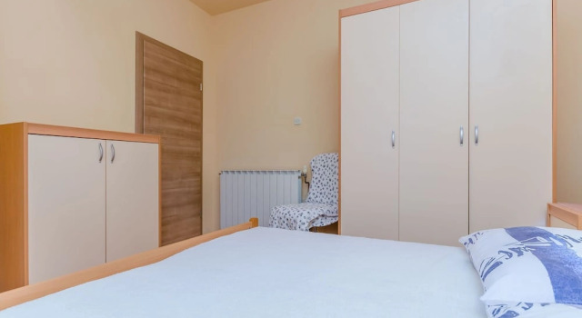 Apartment Benzon, Buchen Sie Ferienwohnung Kaštel Štafilić Kaštela