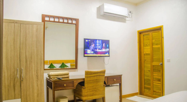 Holiday Garden Rasdhoo, Book Hotel Hotels in Rasdhoo with Breakfast, Breakfasts