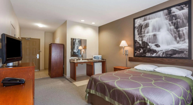 Двухместный номер Standard Super 8 by Wyndham Abbotsford BC