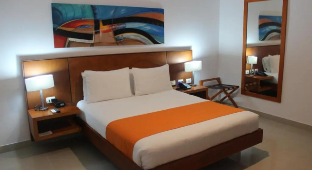 Двухместный номер Standard Hotel Atrium Plaza