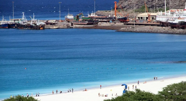 Residencial Alto do Fortim, Prenota Hotel Hotel a Isole Barlavento con parcheggio, Parcheggio