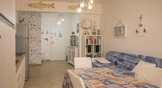 Amazing Apartment in Lavinio With 3 Bedrooms and Internet, Boek Appartement Hotels in Lazio met parkeren, Parkeren
