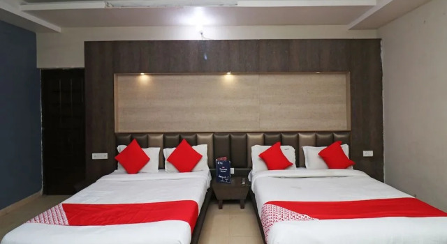 Oyo 22946 Sbg Inn, Забронировать Отель Hasanganj штат Уттар-Прадеш