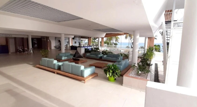 Studio in Le Gosier, with Pool Access, Furnished Balcony And Wifi - 10 M From the Beach, Prenota Appartamento Hotel a Grande-Terre con piscina, Piscina