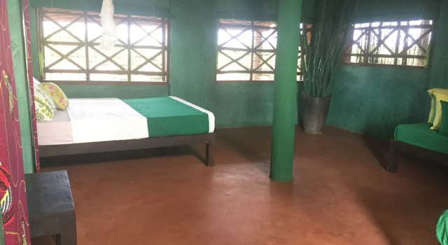Коттедж Comfort Цокольный этаж Eagle Camp Mida Creek