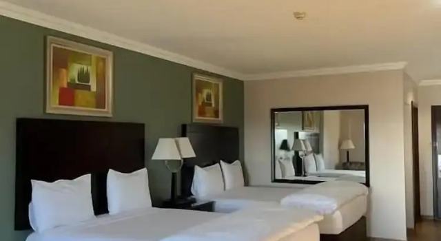 Четырёхместный номер Standard Hampshire Hotel - Ballito