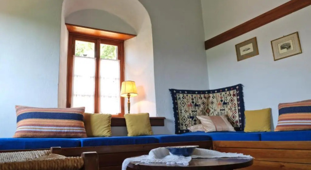 Alatinos, Book Hotel  