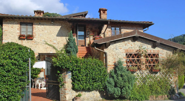 Holiday Home Casa Frantoio II, Camaiore Lombrici, Prenota Hotel Camaiore 