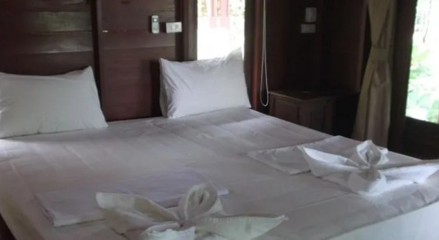 Moon Paradise Resort, Забронировать Курортный отель Отели Ко-Пханган с парковкой, рядом с Вечеринка «Праздник полной луны» на пляже Хаад-Рин, Парковка