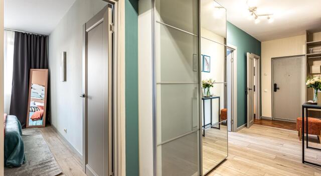 Kaleidoscope - a bright apartment near the metro station Novoperedelkino, Book Apartment Moscow Russia