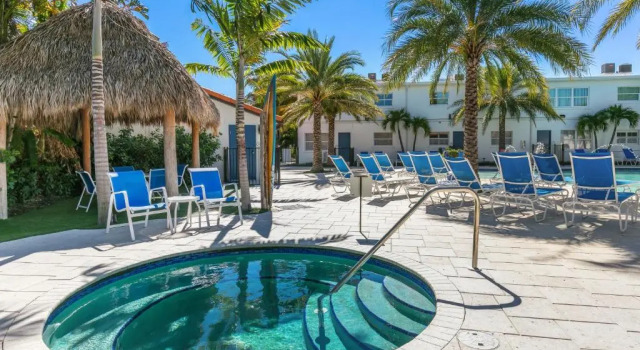 Четырёхместный номер Standard Siesta Key Beach Resort and Suites