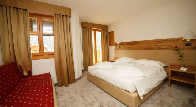 Семейный номер Standard с балконом Olympic regina hotel