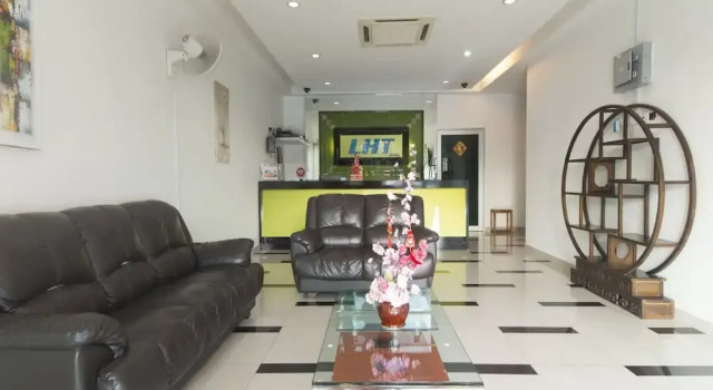 OYO 973 LHT Hotel, Prenota Hotel Hotel a Perak con parcheggio, Parcheggio
