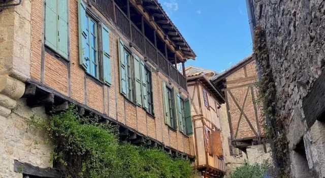 Auberge des Hirondelles, Varaa Hostelli Hotellit Tarn uima-altaalla, Uima-allas