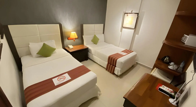 City Lodge Hotel, Buchen Sie Hotel Hotels in Kandal mit Parkplatz, Parkplätze