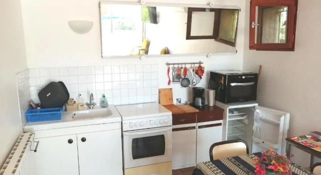 Апартаменты T2 36 m2, RdC de villa, clim, gd jardin clos, animx ok, quartier Mt Faron très calme, wifi, parking
