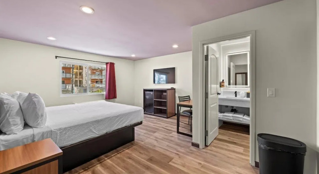 Двухместный семейный номер Standard с 2 комнатами Hyland Inn Long Beach