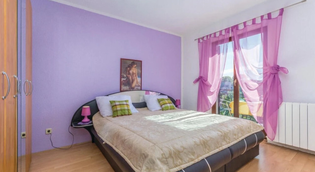 Stunning Home in Labin With Wifi and 5 Bedrooms, Rezervovat Hotel Hotely v Labin s parkováním, Parkování