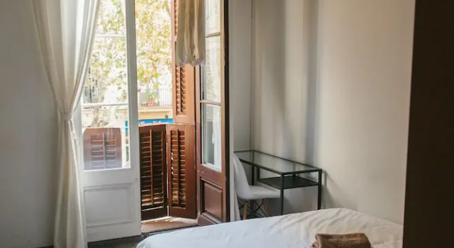 Двухместный номер Standard с балконом ZOOROOMS Boutique Guesthouse