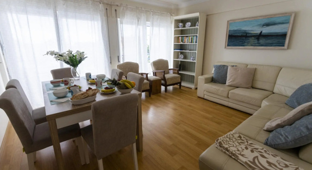Home Sweet Home by Acasadascasas, Забронировать Отель Отели в центре Эрисейра, в центре