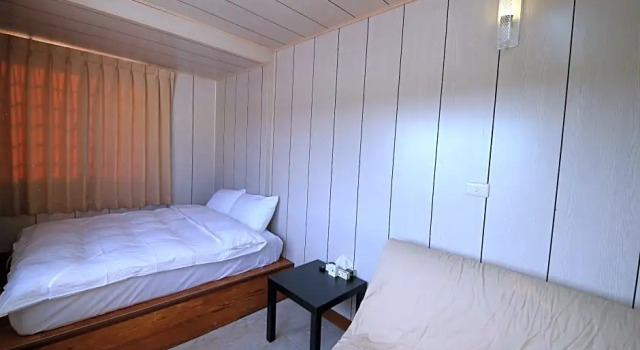 Mei Ju B&B, Забронировать Отель «постель и завтрак» Отели в центре Хенгчун, в центре