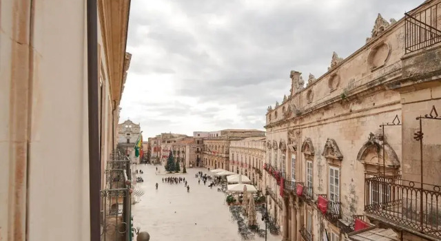 Galleria del Duomo, Book Hotel Ortigia 