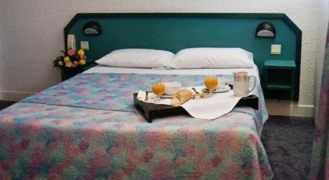 Hôtel Clair De Lune, Rezervovat Hotel Hotely v Morvan s parkováním, Parkování