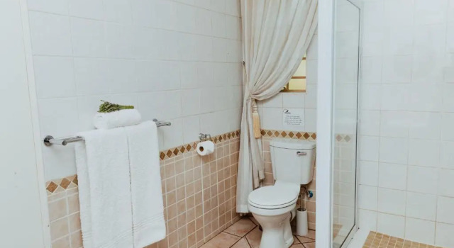 Standard- Enkelt værelse med haveudsigt Boubou Bed and Breakfast