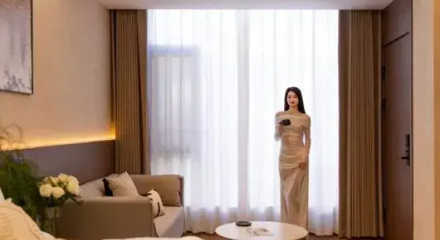 Люкс Yunxi Four Seasons | 360° Panoramic Sunlit Jinshan & Snow Mountain Window  · Smart Scenic Stay