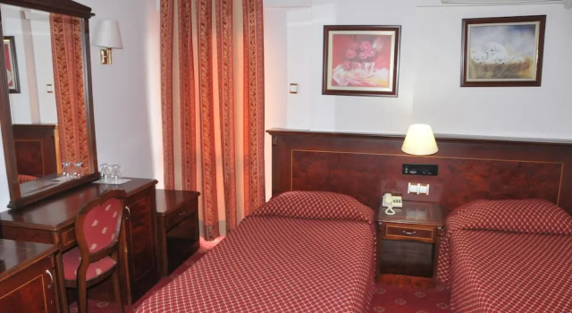 Трёхместный номер Standard Ozilhan Hotel