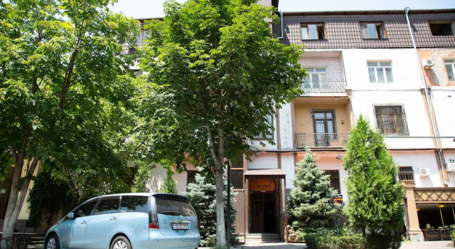 Eder Hostel