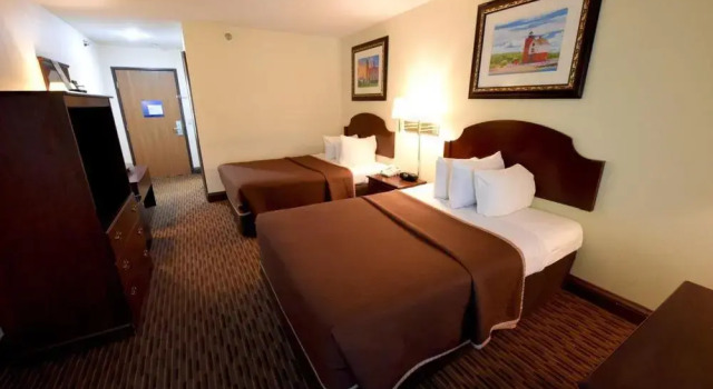 Четырёхместный номер Standard Bayside Hotel of Mackinac