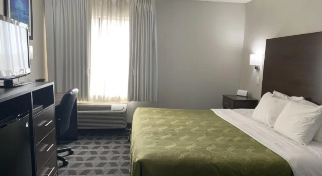 Suite Quality Inn