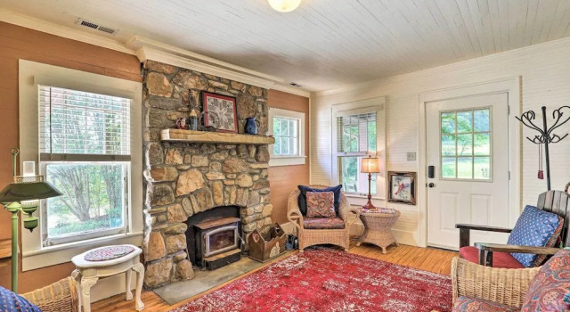 'momma Rhodes' Rustic Blue Ridge Cabin on 4 Acres, Prenota Hotel Arden Appalachi